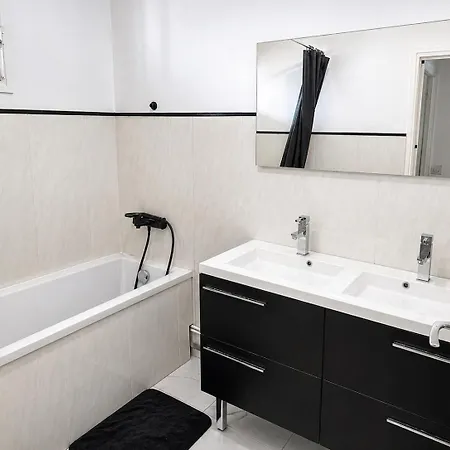 T3 Lumineux Avec Balcon Et Parking Proche Plages Et Du Centre-ville Apartment Ajaccio (Corsica)
